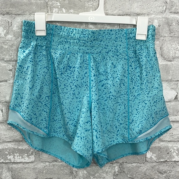 lululemon athletica Pants - Lululemon SeaWheeze Hotty Hot High-Rise Lined Short 4"